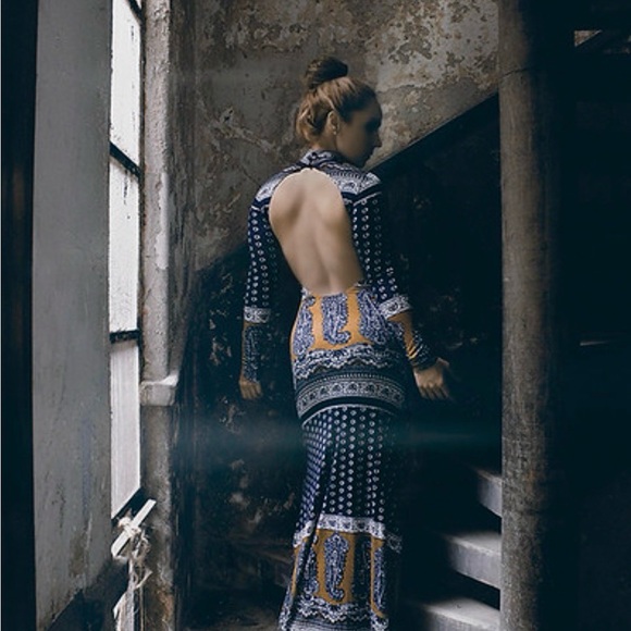 Novella Royale Boho Paisley Print Open Back Maxi Dress – Size M - Picture 3 of 9